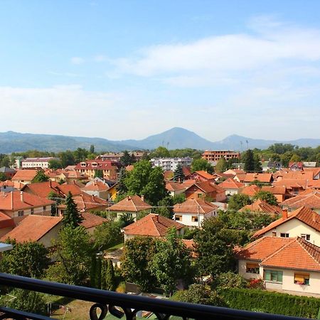Exceptional Accommodation Cacak Bagian luar foto