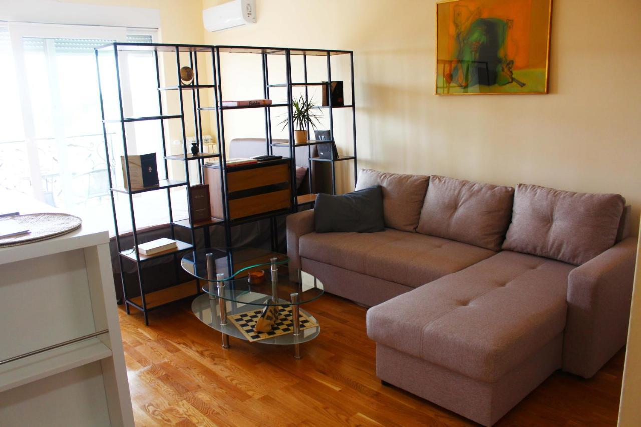 Exceptional Accommodation Cacak Bagian luar foto