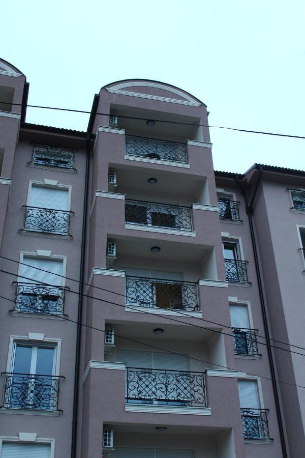 Exceptional Accommodation Cacak Bagian luar foto